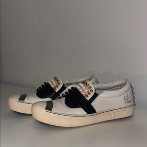 Fendi Women's White and Black Sneakers